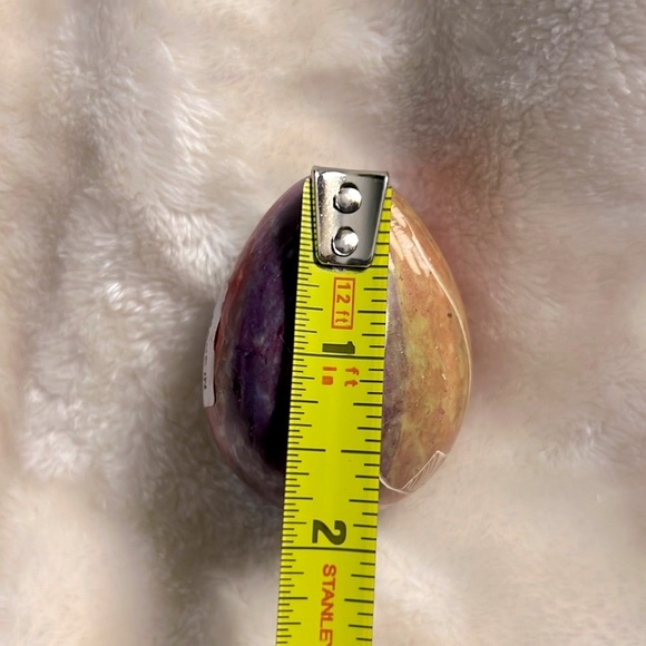 🇰🇪👱🏾‍♀️🌹 AFRICAN HAND CARVED ETCHED FLORAL DECORATIVE STONE EGG FROM KENYA - Picture 9 of 9